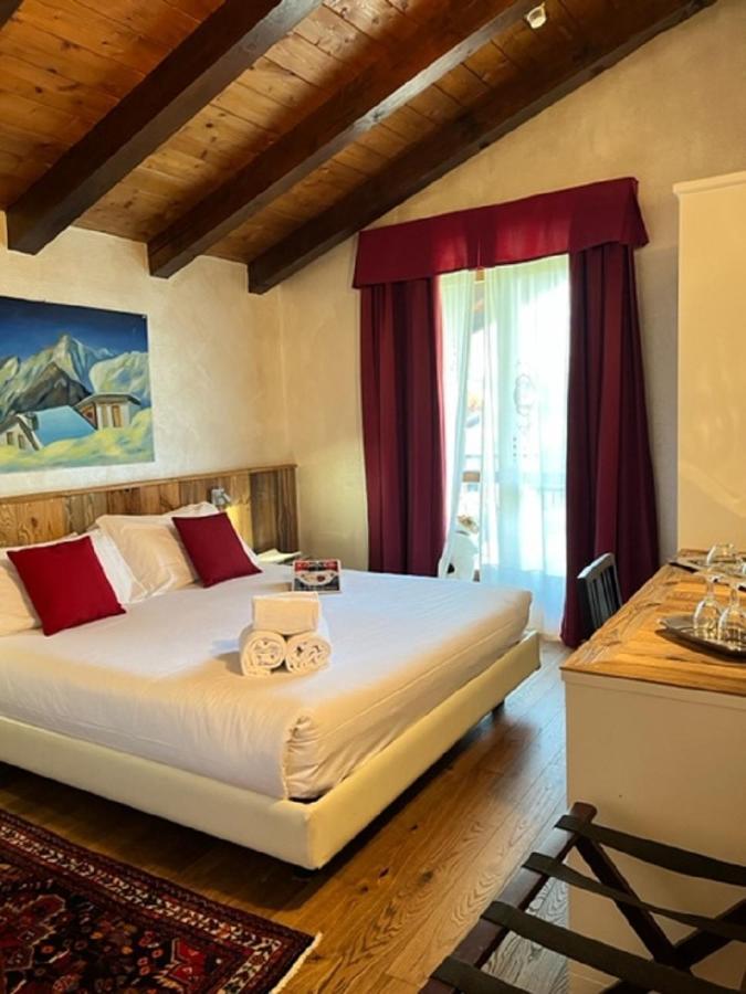 Hotel & Restaurant Le Charaban أَويستا المظهر الخارجي الصورة