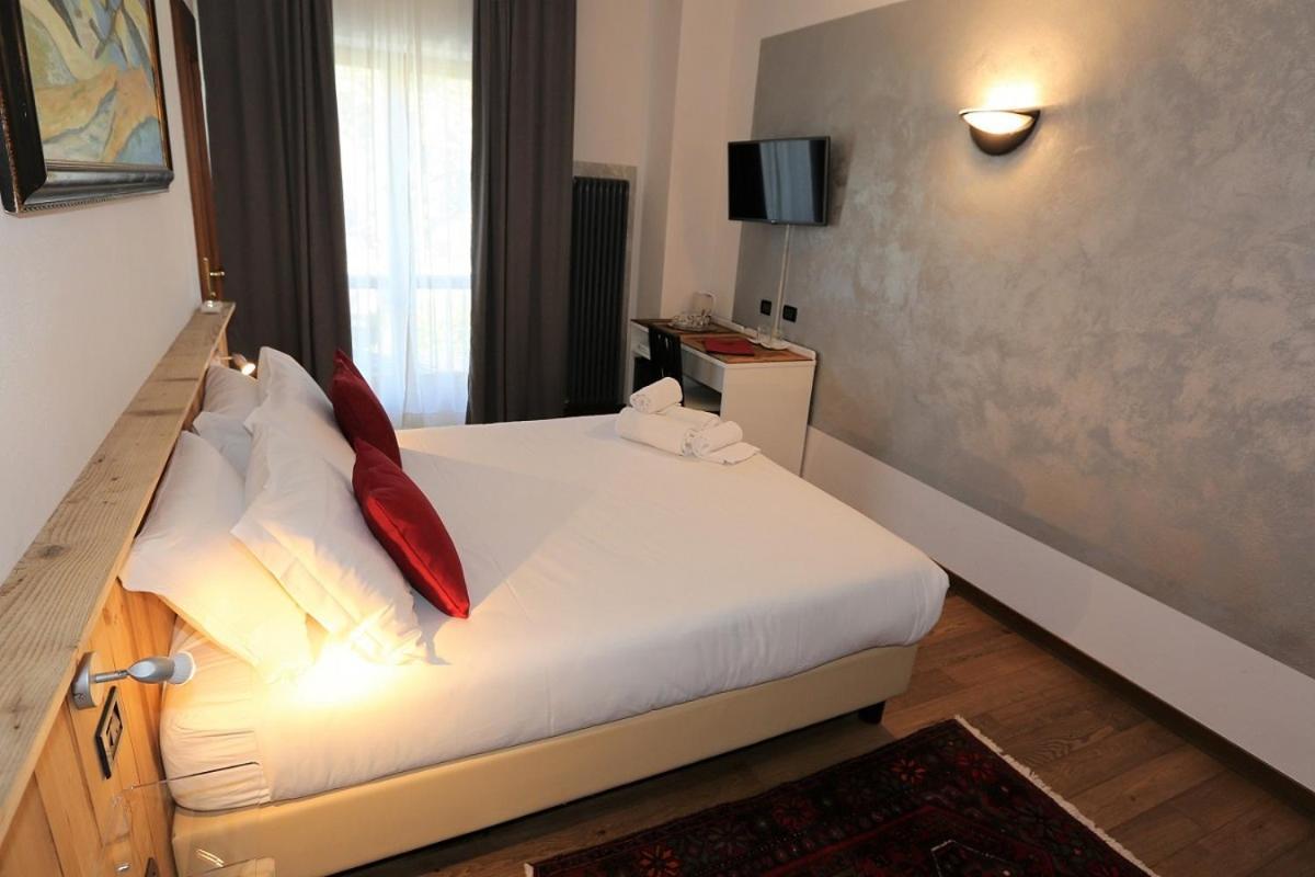 Hotel & Restaurant Le Charaban أَويستا المظهر الخارجي الصورة