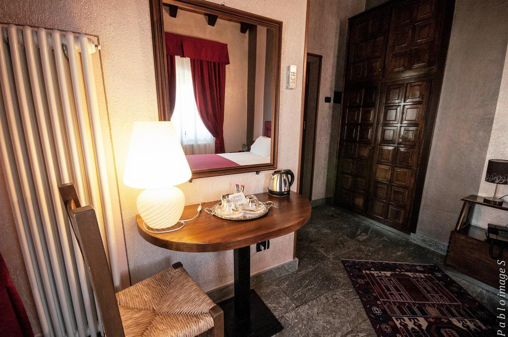 Hotel & Restaurant Le Charaban أَويستا المظهر الخارجي الصورة